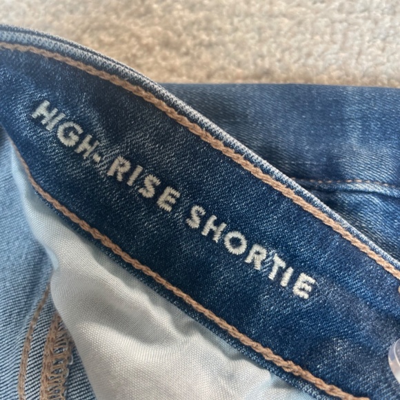 American Eagle Hi Rise Shortie - Picture 3 of 5